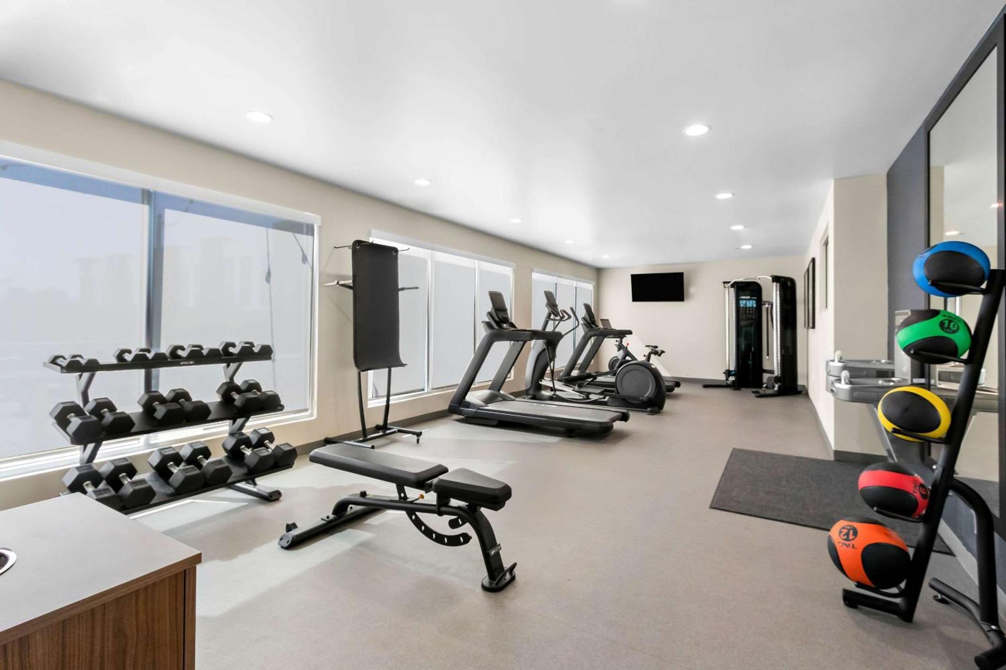 Everhome Suites Glendale Sports Entertainment District Exteriör bild