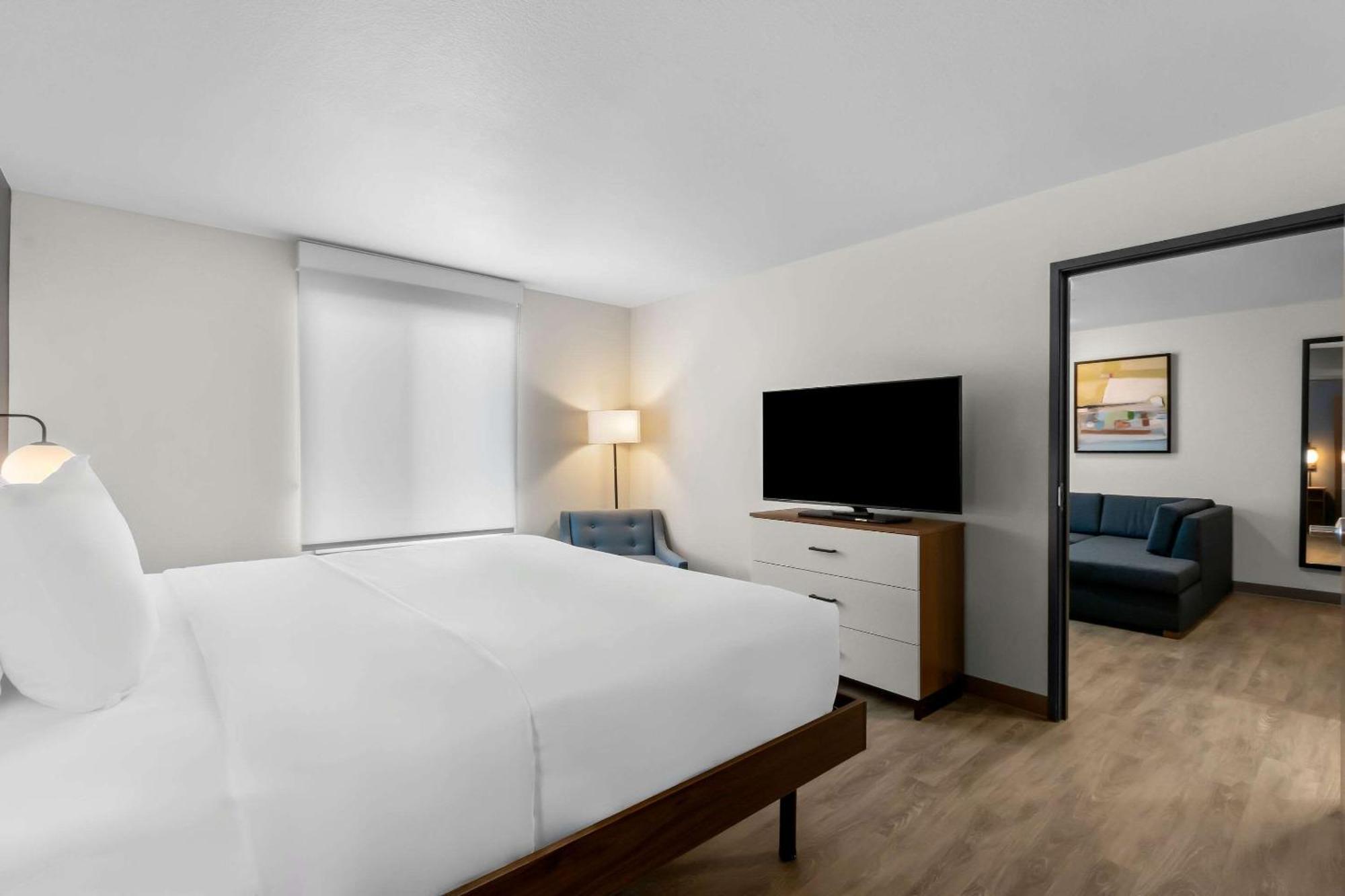 Everhome Suites Glendale Sports Entertainment District Exteriör bild